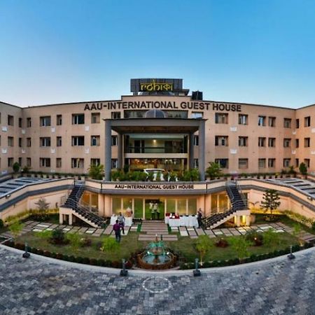Rohika Aau-Igh Hotel Gauháti Kültér fotó